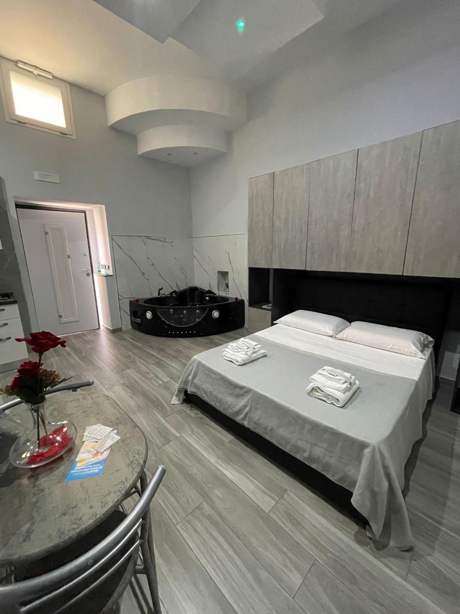 Giovi'S Apartments Castellammare di Stabia Buitenkant foto