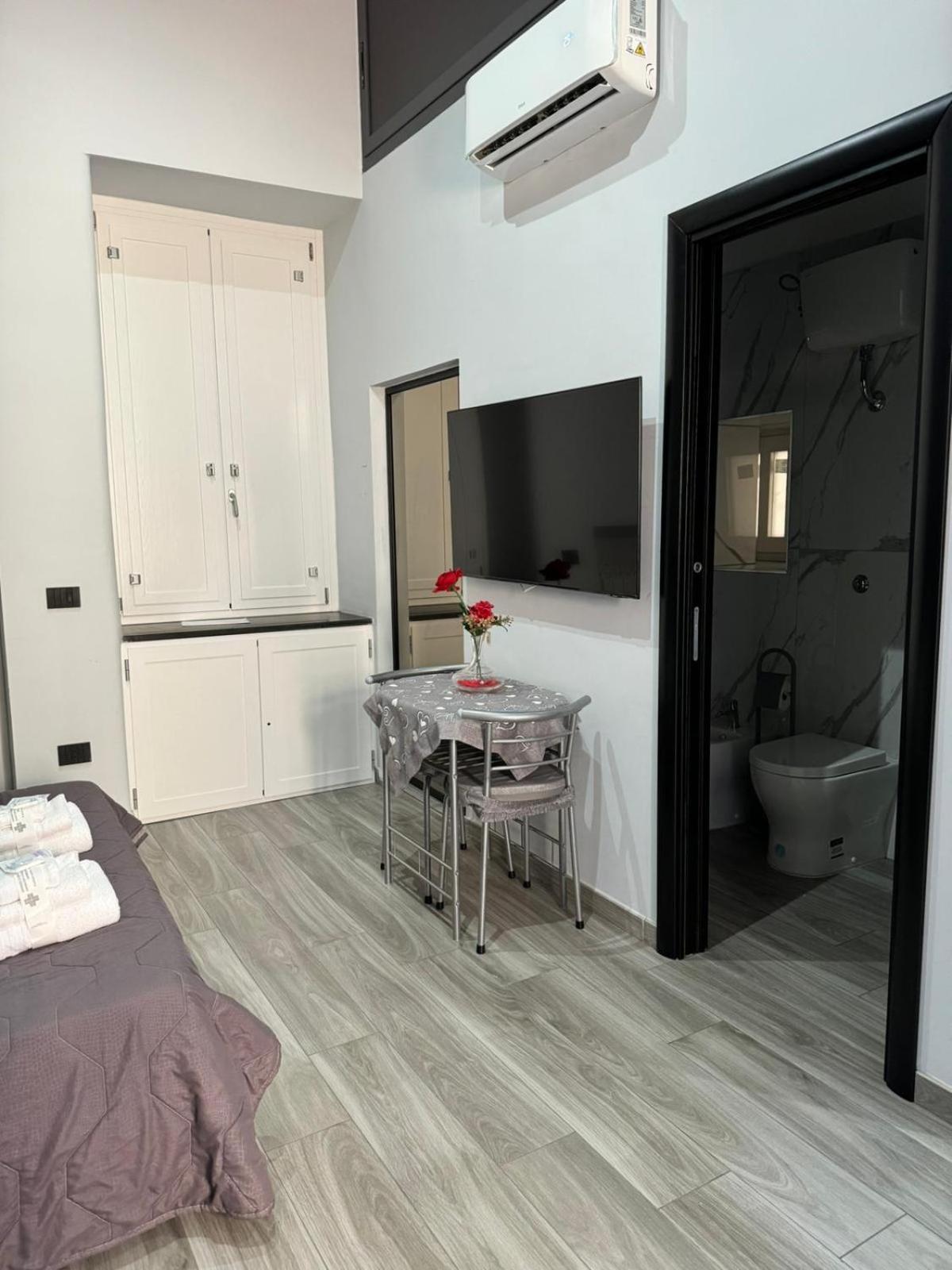 Giovi'S Apartments Castellammare di Stabia Buitenkant foto