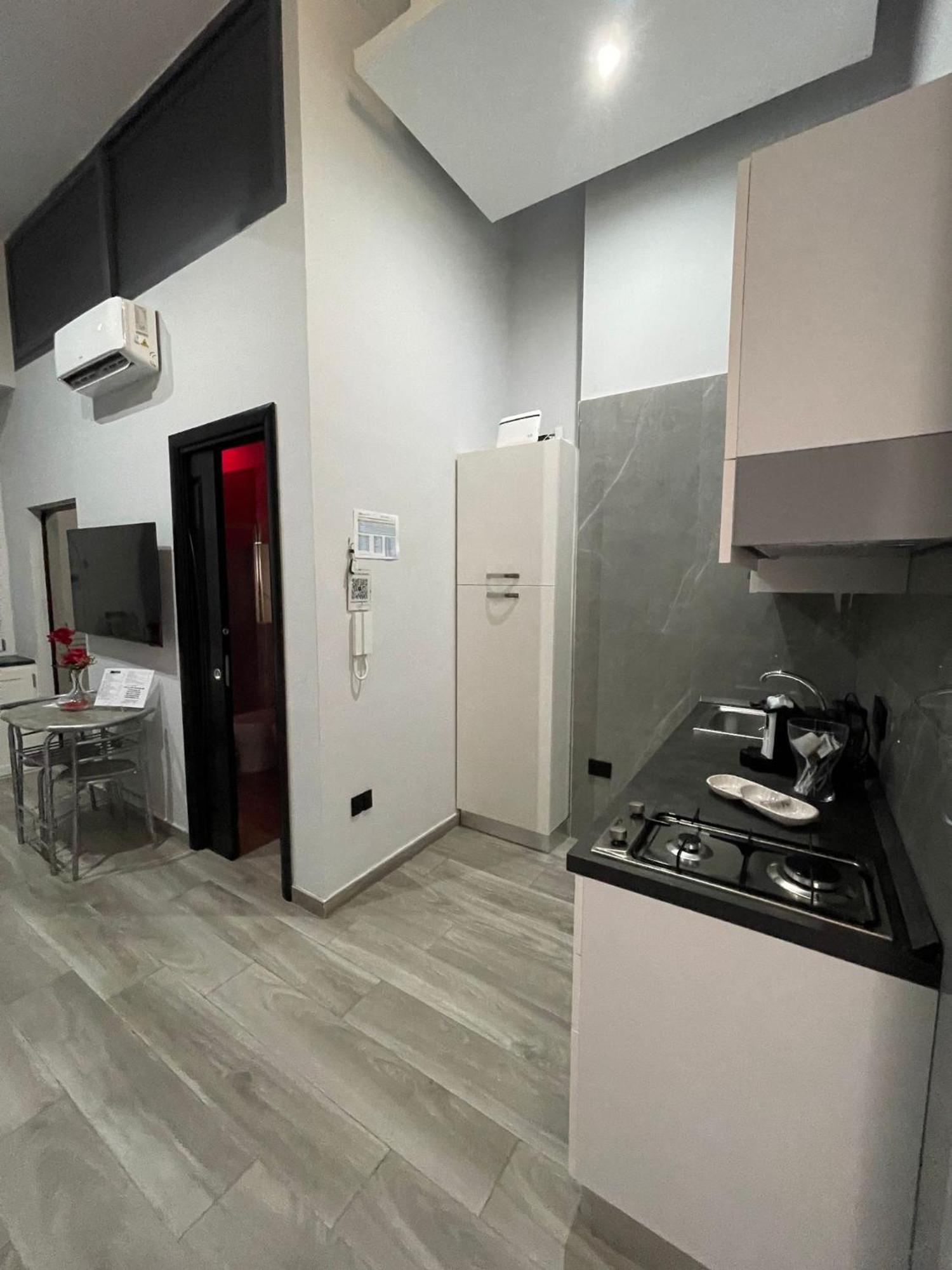 Giovi'S Apartments Castellammare di Stabia Buitenkant foto