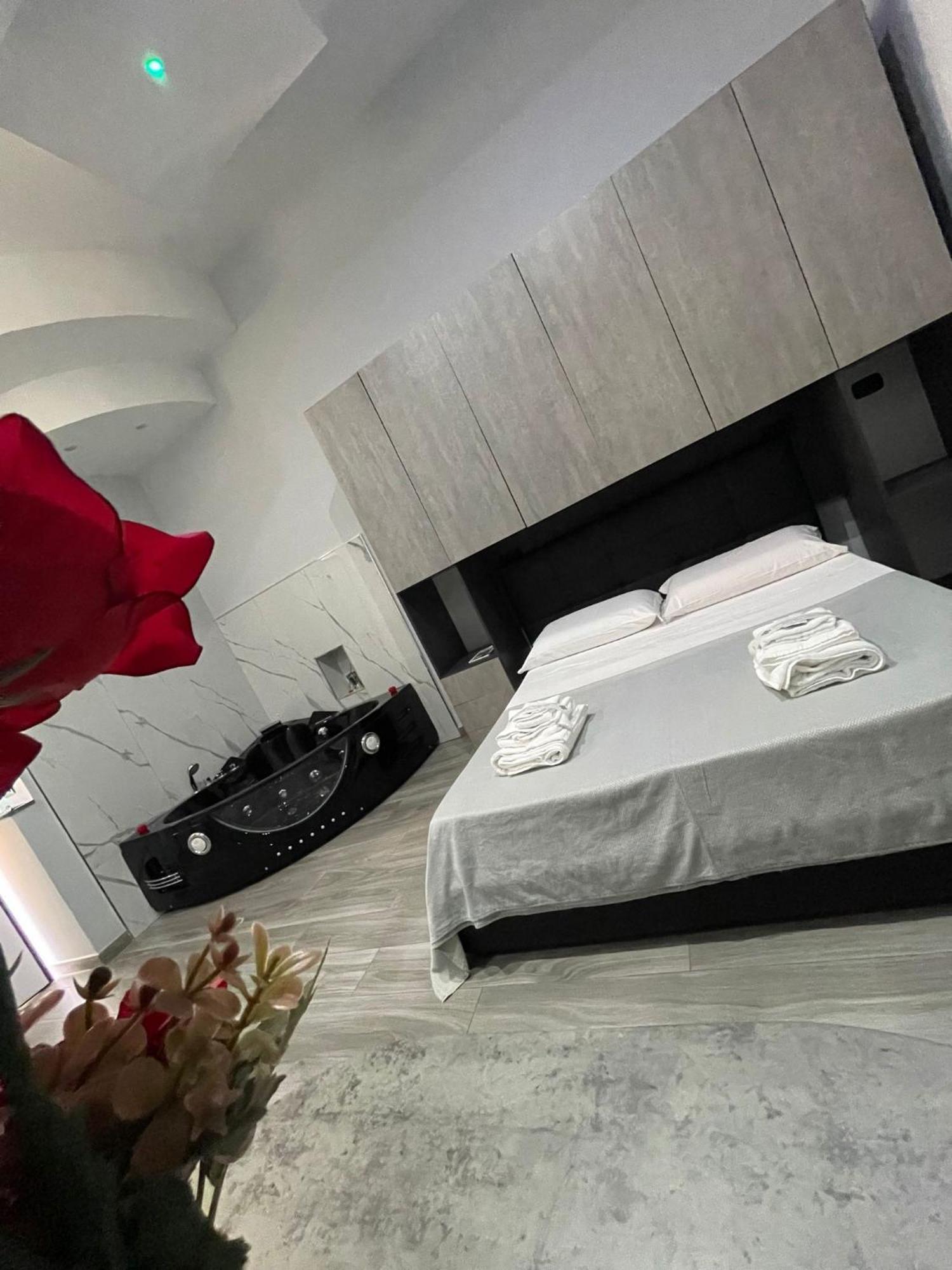 Giovi'S Apartments Castellammare di Stabia Buitenkant foto